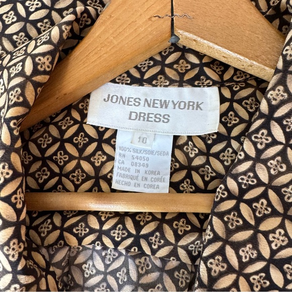 Vintage Silk Jones New York Wrap Dress - Picture 5 of 7
